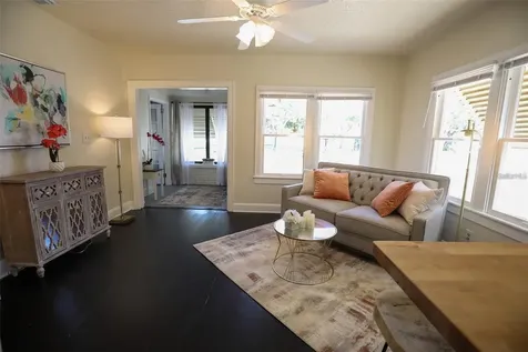 2521 4th Street S St Petersburg FL 33705