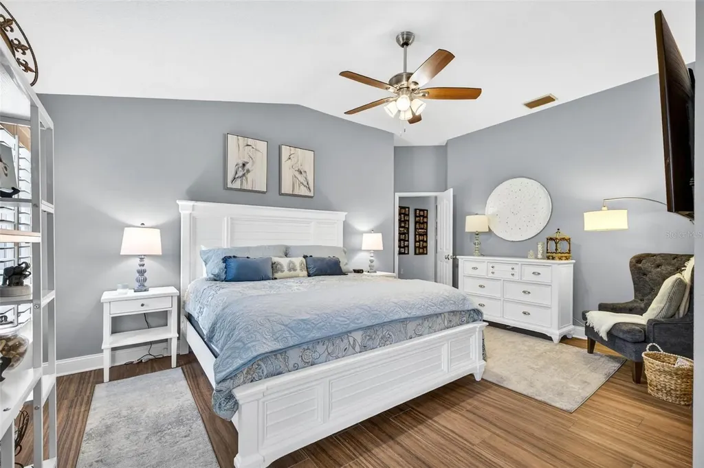 3904 S Nine Drive Valrico FL 33596