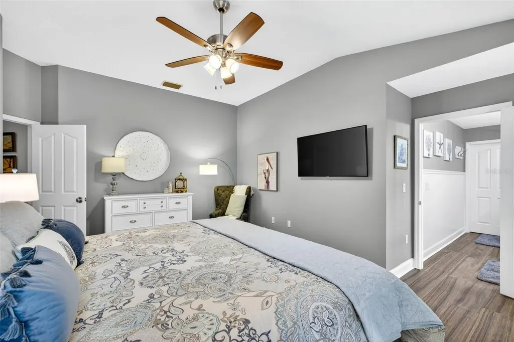 3904 S Nine Drive Valrico FL 33596