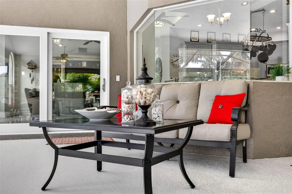 3904 S Nine Drive Valrico FL 33596