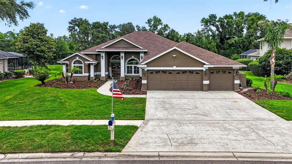 3904 S Nine Drive Valrico FL 33596