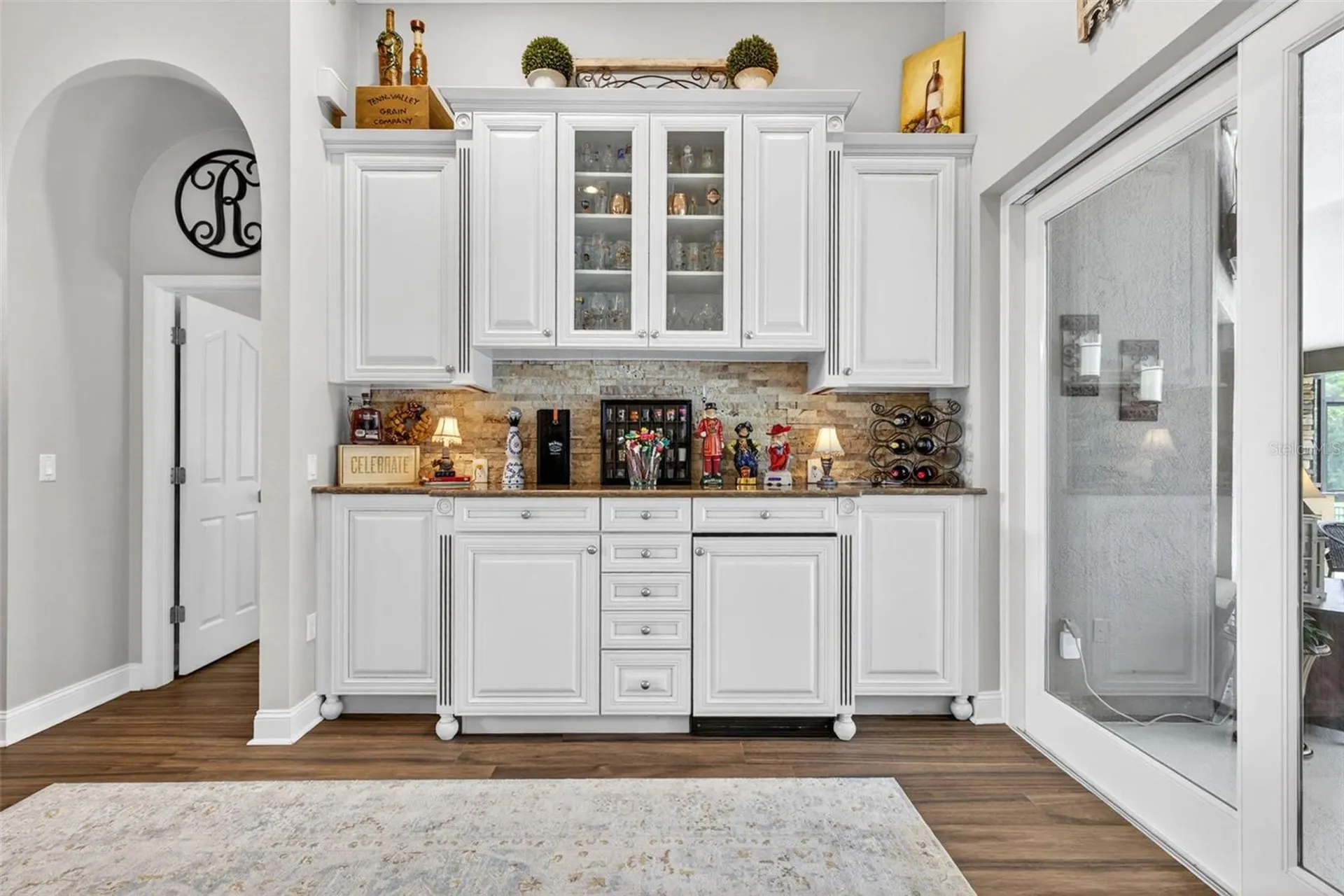3904 S Nine Drive Valrico FL 33596