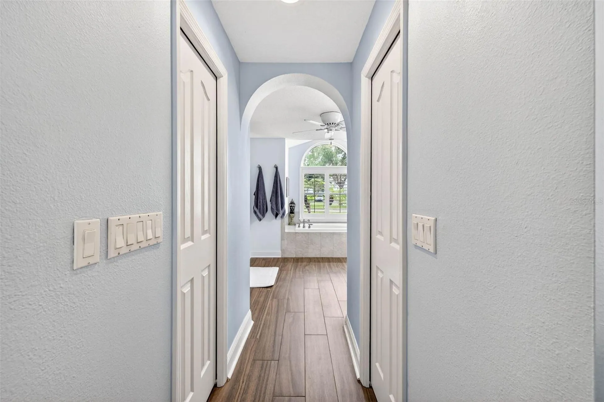 3904 S Nine Drive Valrico FL 33596
