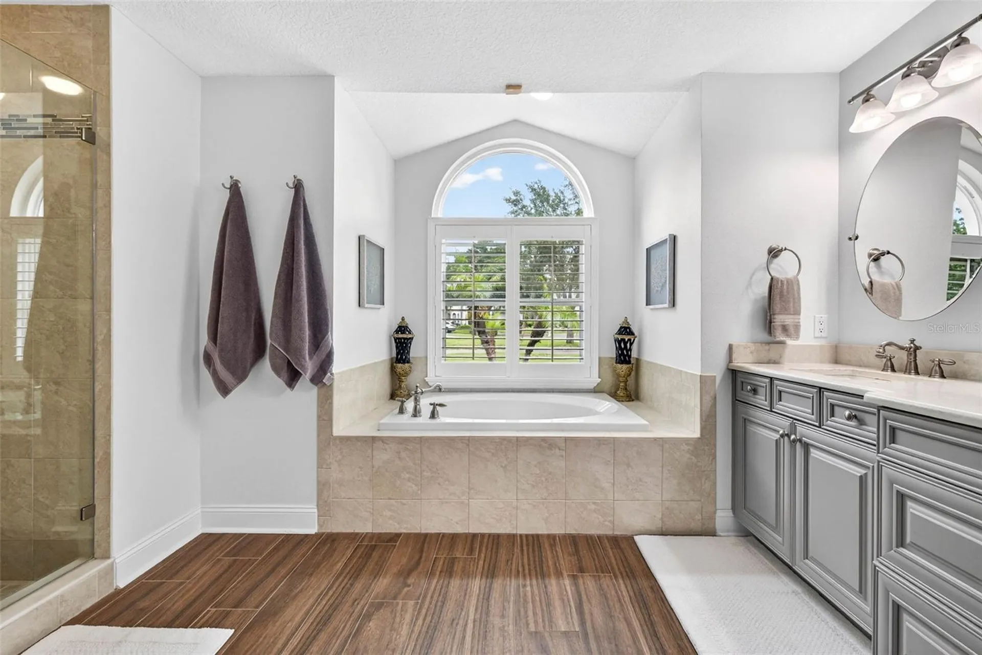 3904 S Nine Drive Valrico FL 33596