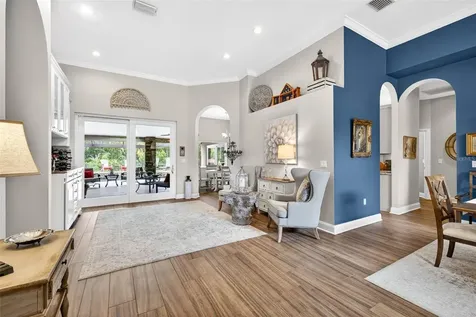 3904 S Nine Drive Valrico FL 33596