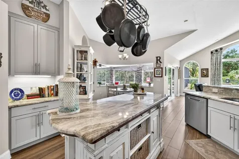 3904 S Nine Drive Valrico FL 33596