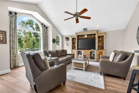 3904 S Nine Drive Valrico FL 33596