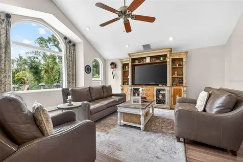 3904 S Nine Drive Valrico FL 33596