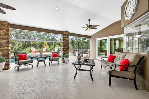 3904 S Nine Drive Valrico FL 33596