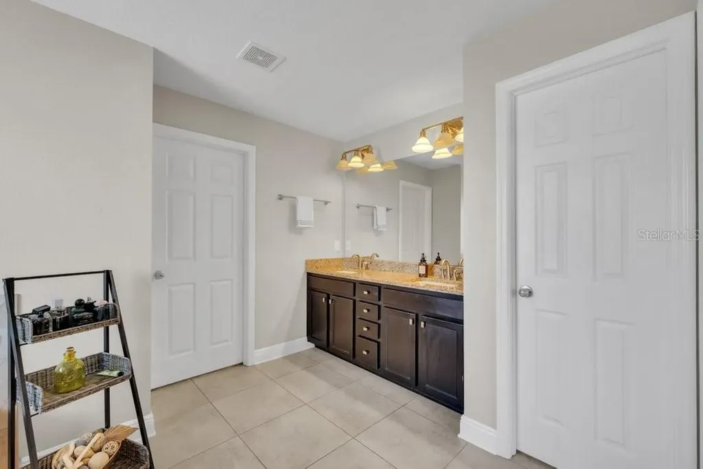 16216 Bayberry View Drive Lithia FL 33547