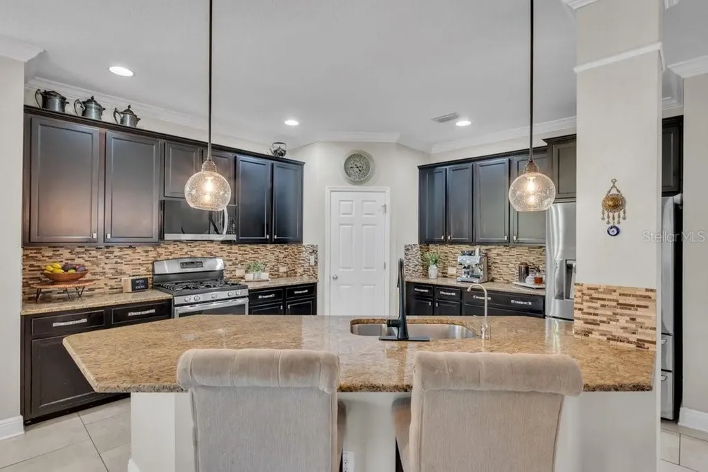 16216 Bayberry View Drive Lithia FL 33547