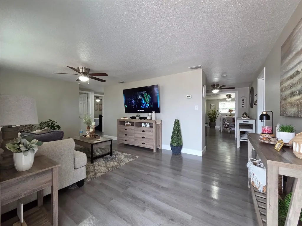 4834 Gaslight Avenue Holiday FL 34690