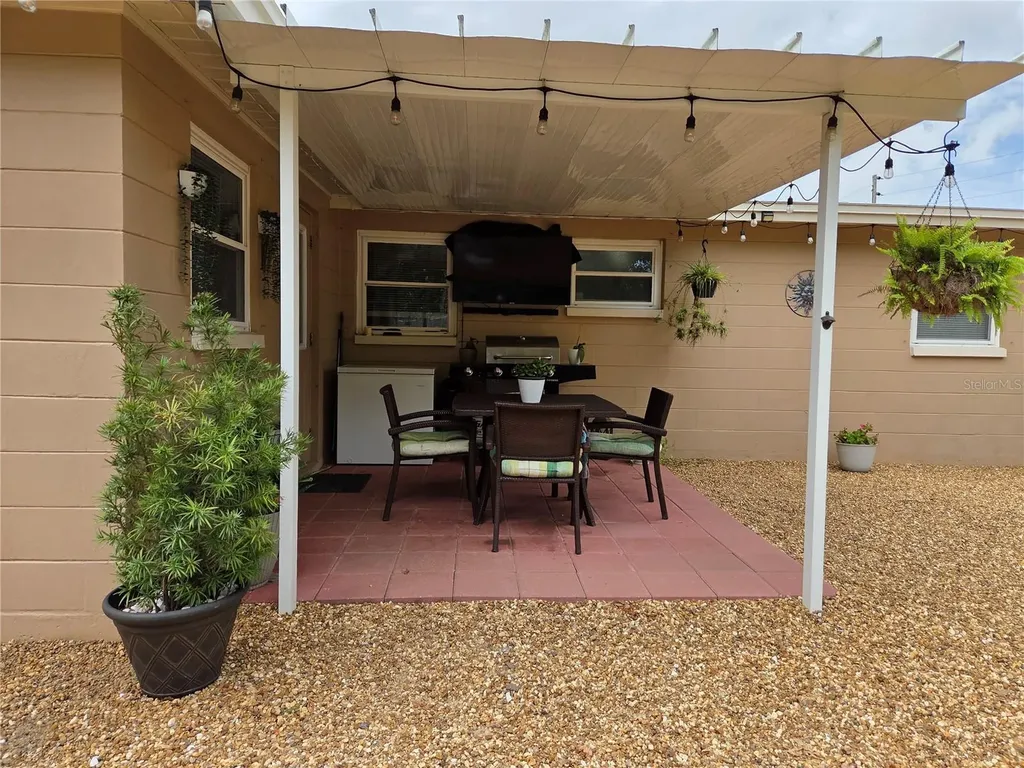 4834 Gaslight Avenue Holiday FL 34690
