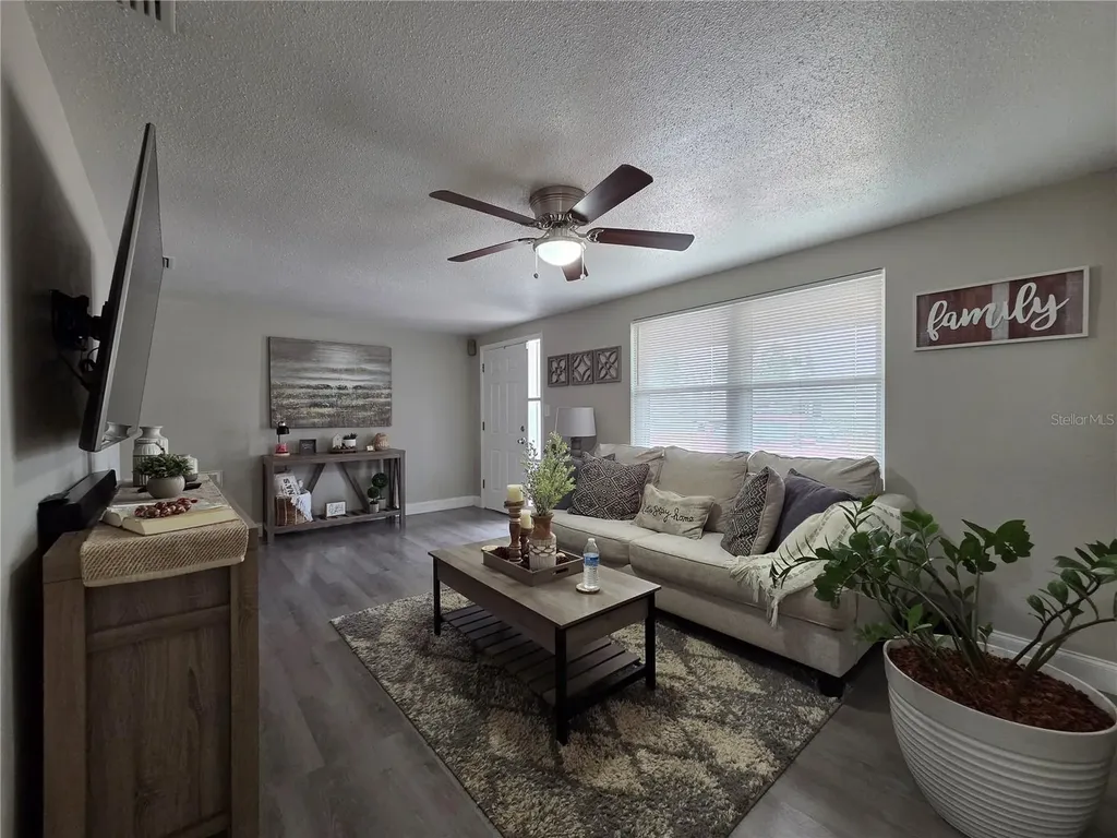4834 Gaslight Avenue Holiday FL 34690