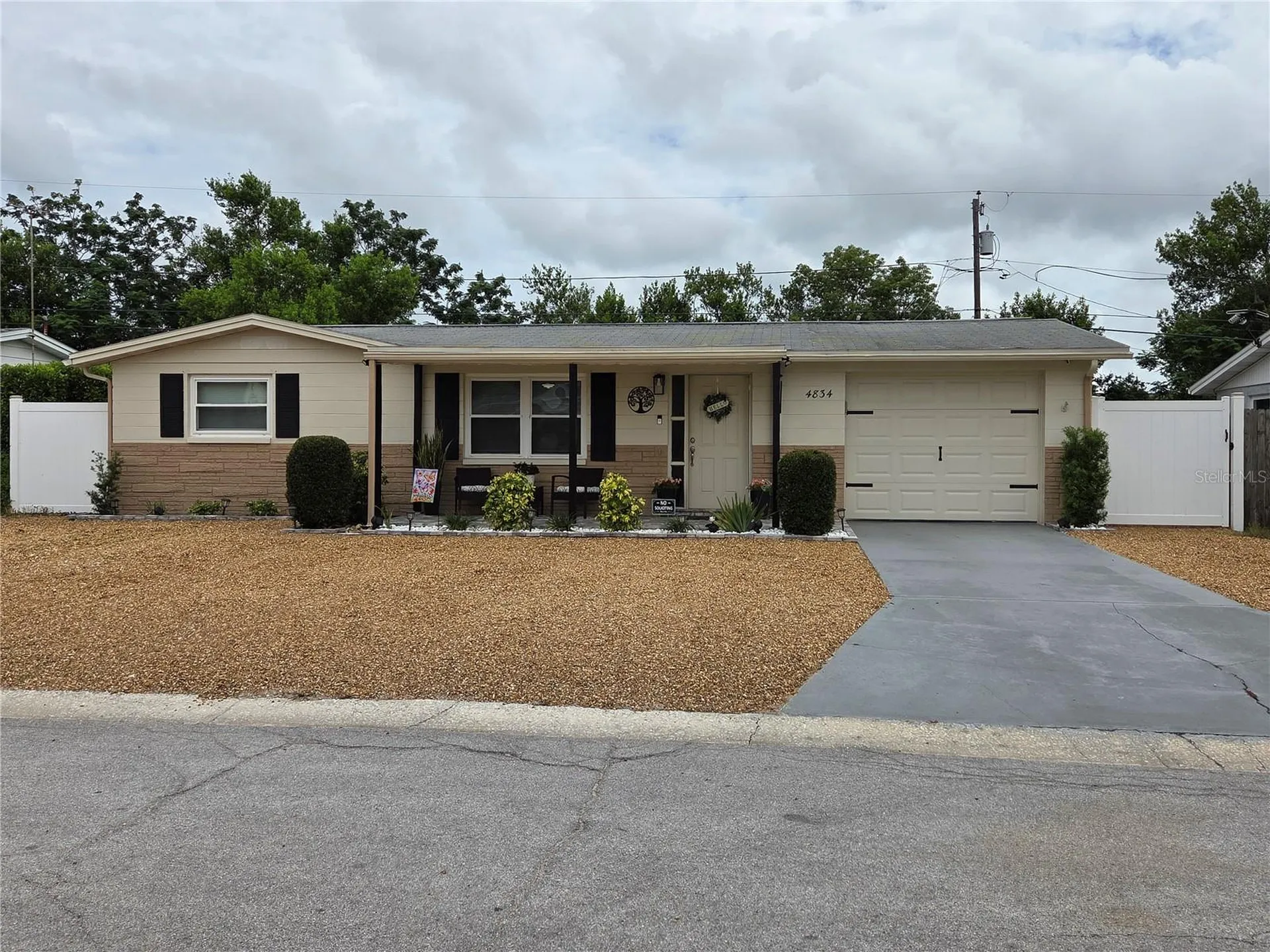 4834 Gaslight Avenue Holiday FL 34690