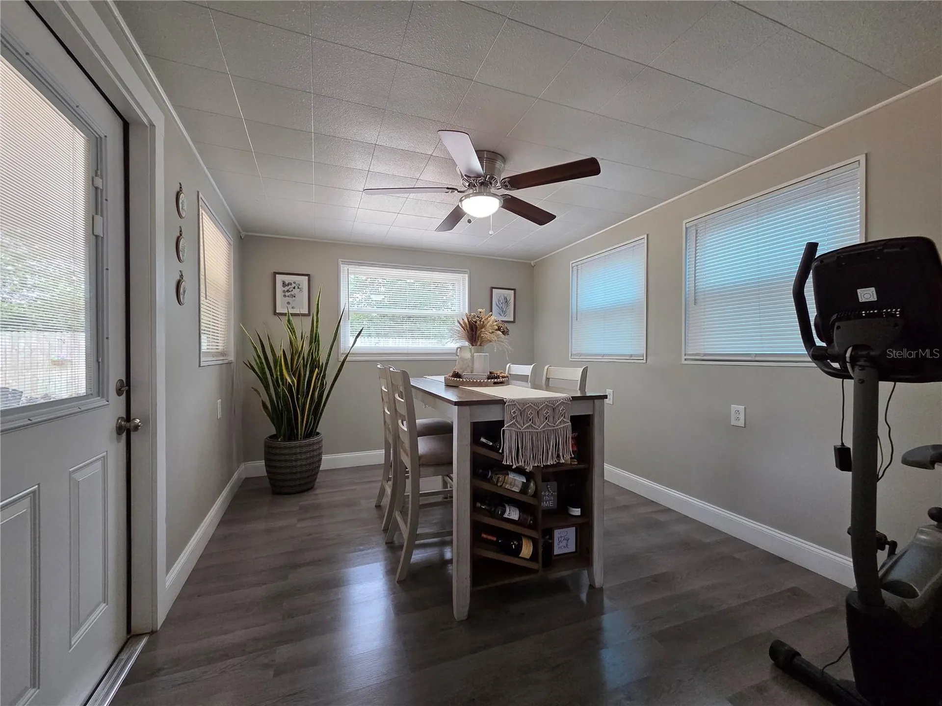 4834 Gaslight Avenue Holiday FL 34690