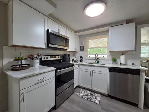 4834 Gaslight Avenue Holiday FL 34690