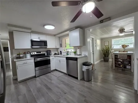 4834 Gaslight Avenue Holiday FL 34690