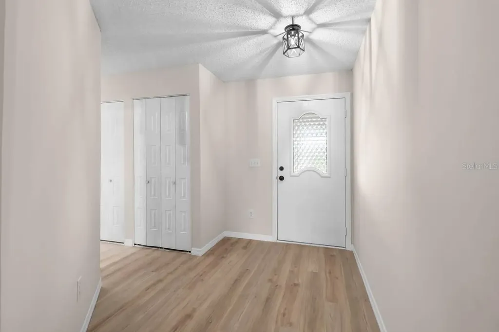 1602 Hovington Circle Sun City Center FL 33573
