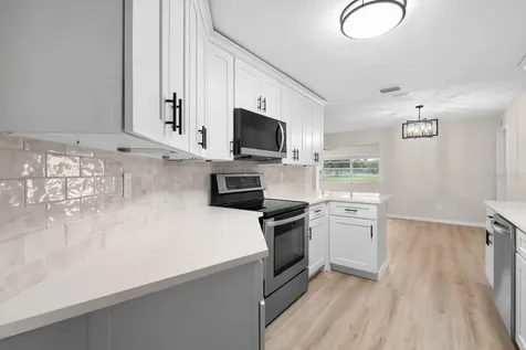 1602 Hovington Circle Sun City Center FL 33573