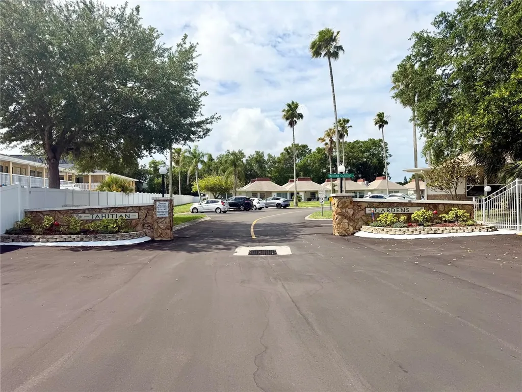 4313 Tahitian Gardens Circle Holiday FL 34691
