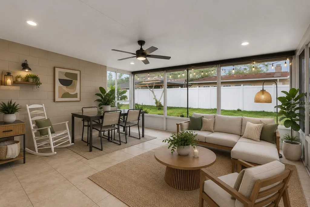 2806 Moss Grove Boulevard Orlando FL 32807