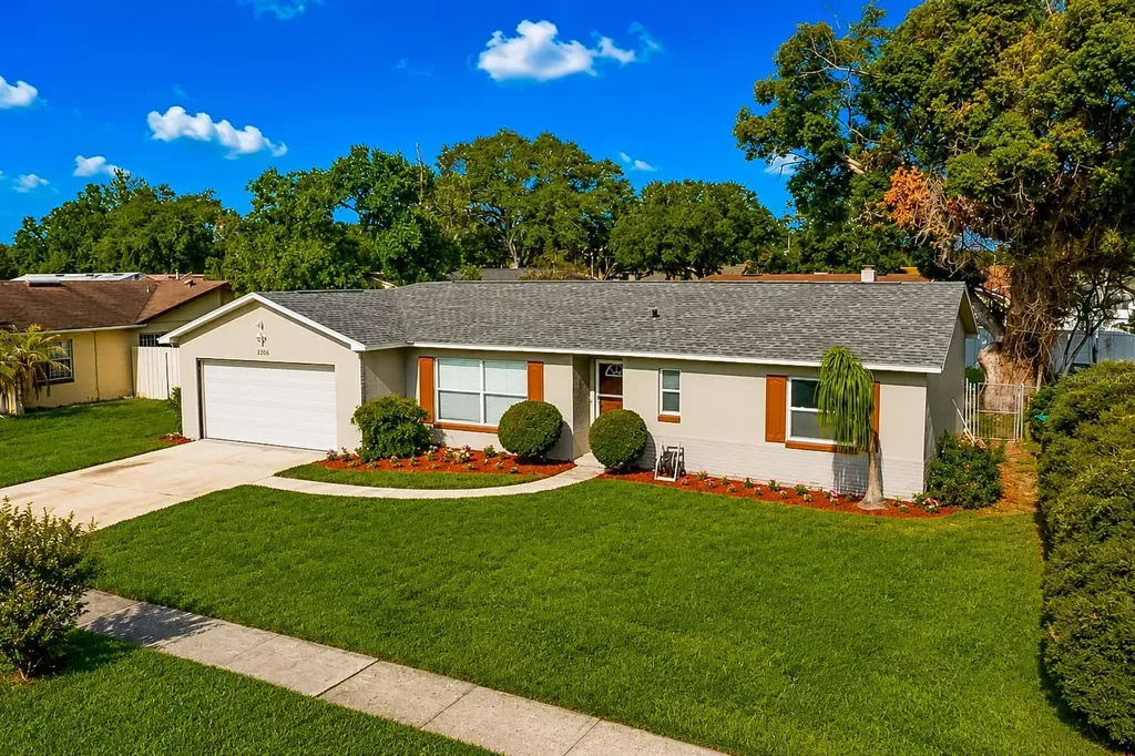 2806 Moss Grove Boulevard Orlando FL 32807