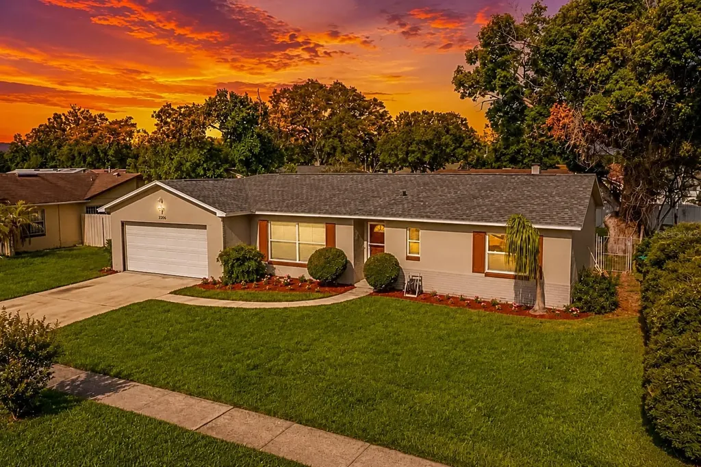 2806 Moss Grove Boulevard Orlando FL 32807