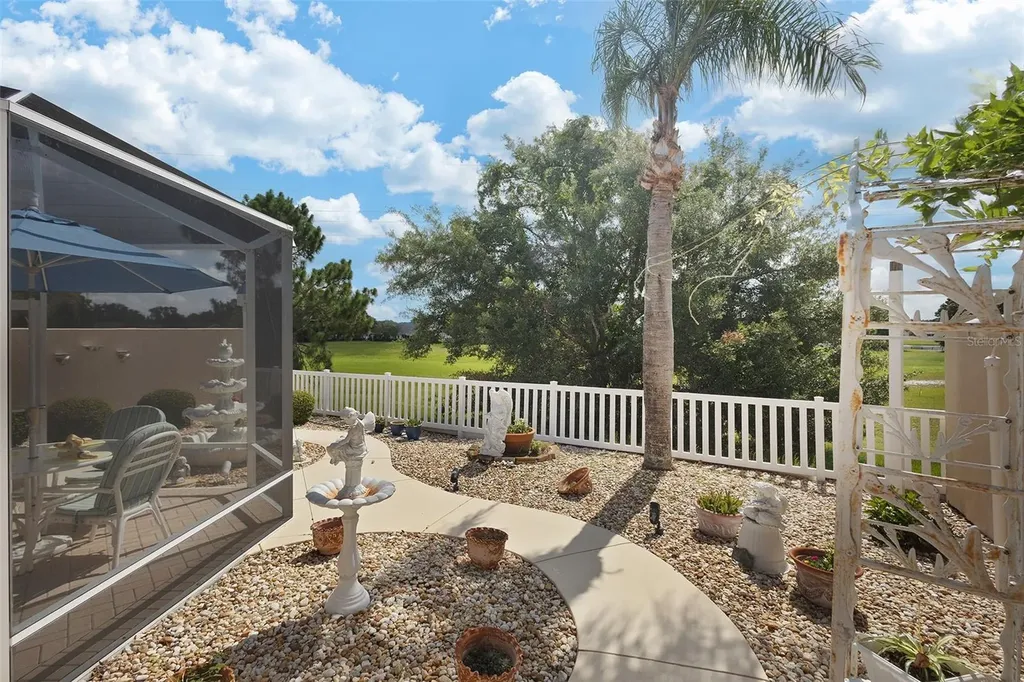 867 Oviedo Road Lady Lake FL 32159