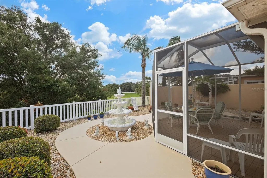 867 Oviedo Road Lady Lake FL 32159