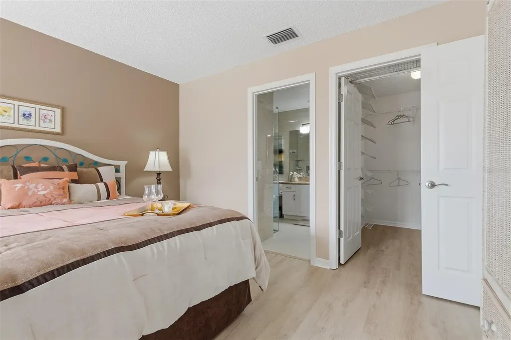 867 Oviedo Road Lady Lake FL 32159