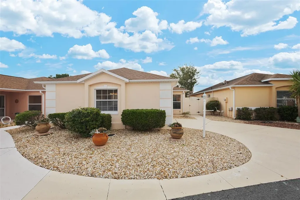 867 Oviedo Road Lady Lake FL 32159