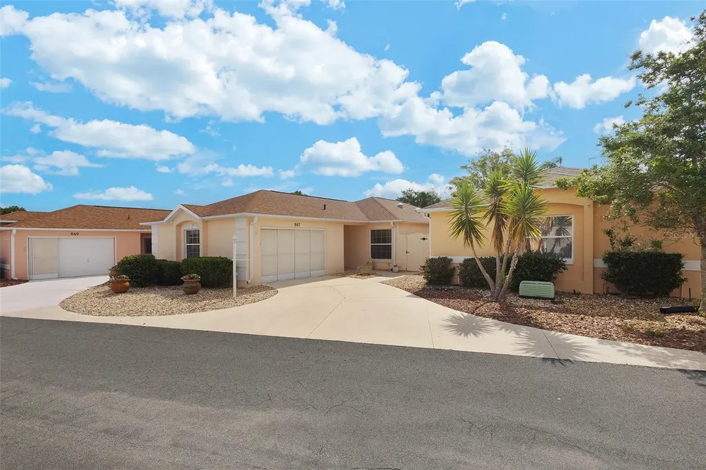 867 Oviedo Road Lady Lake FL 32159