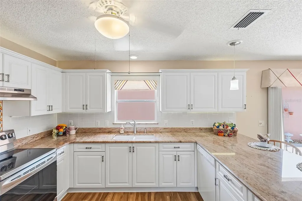 867 Oviedo Road Lady Lake FL 32159
