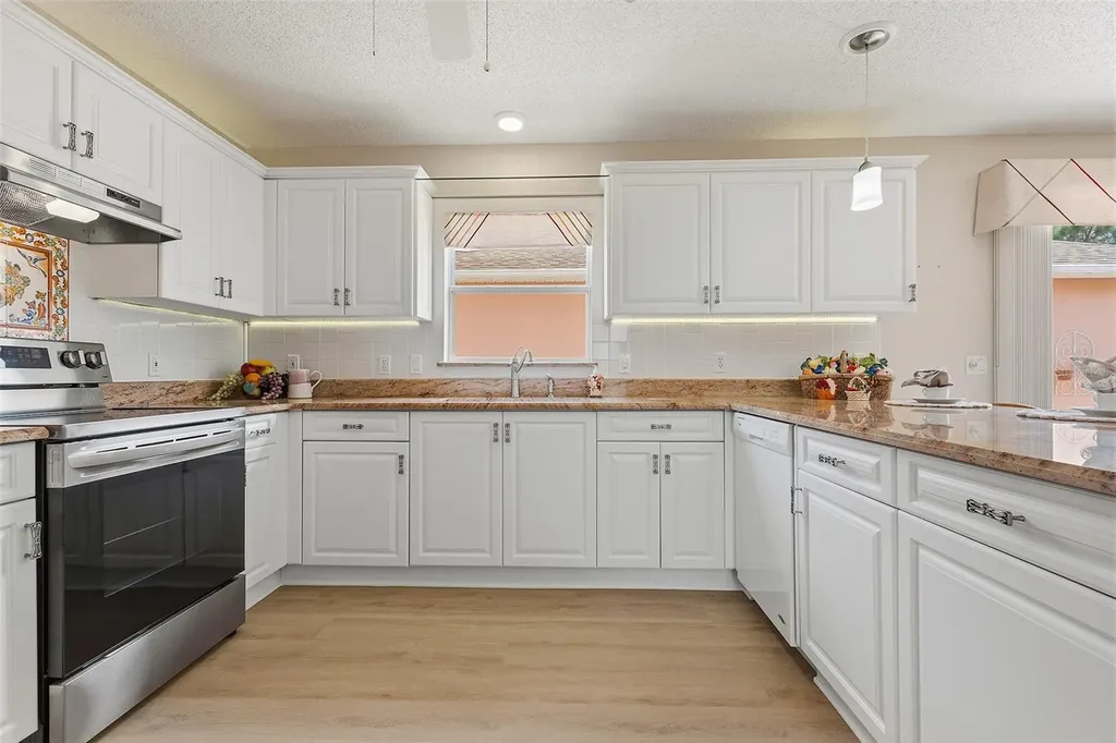 867 Oviedo Road Lady Lake FL 32159