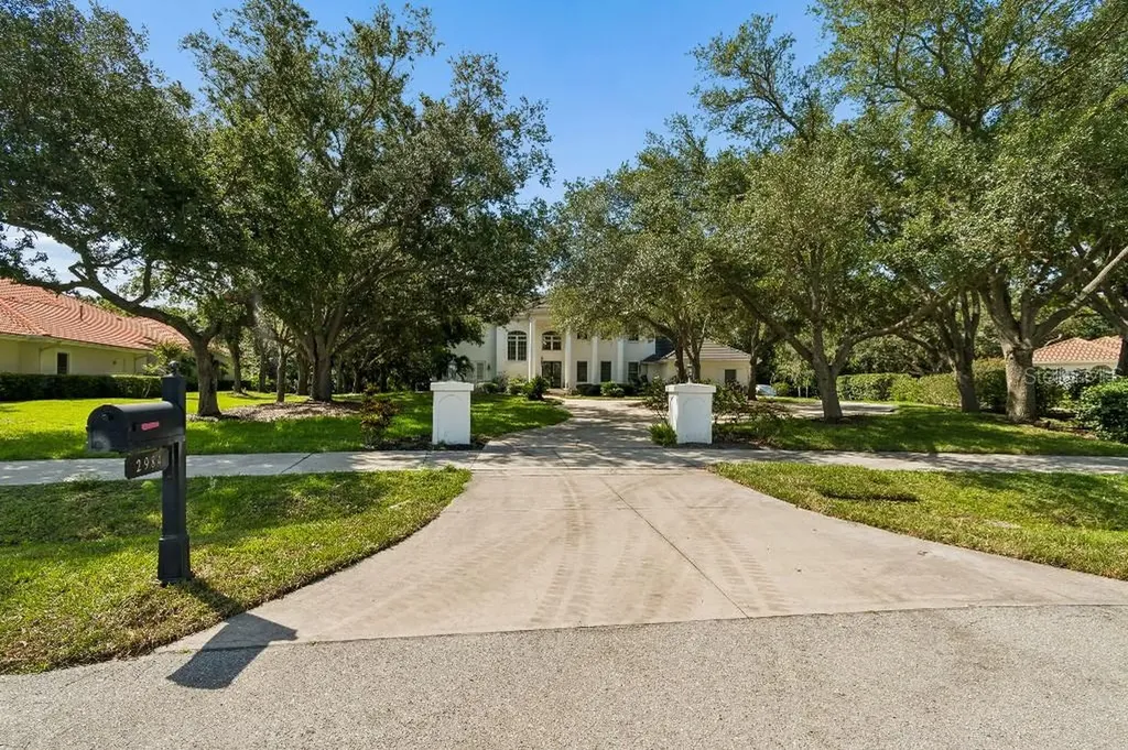 2984 Jeff Myers Circle Sarasota FL 34240