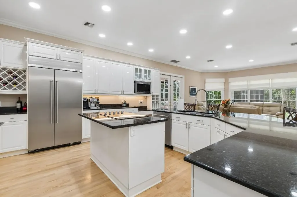 2984 Jeff Myers Circle Sarasota FL 34240