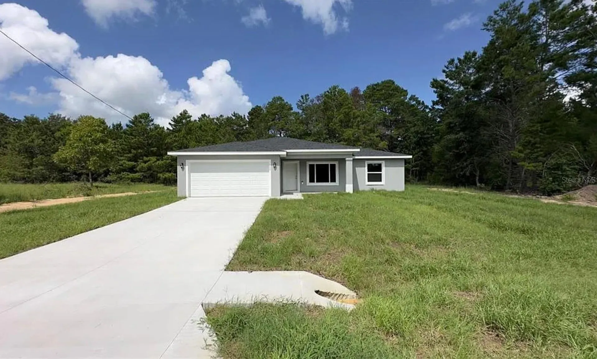 122 Malauka Loop Ocklawaha FL 32179