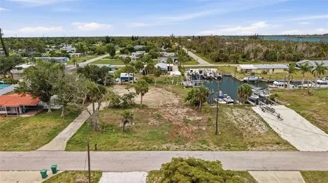 1949 Pennsylvania Avenue Englewood FL 34224
