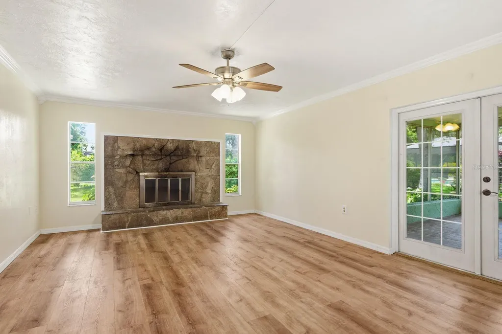 1603 Mexico Avenue Tarpon Springs FL 34689