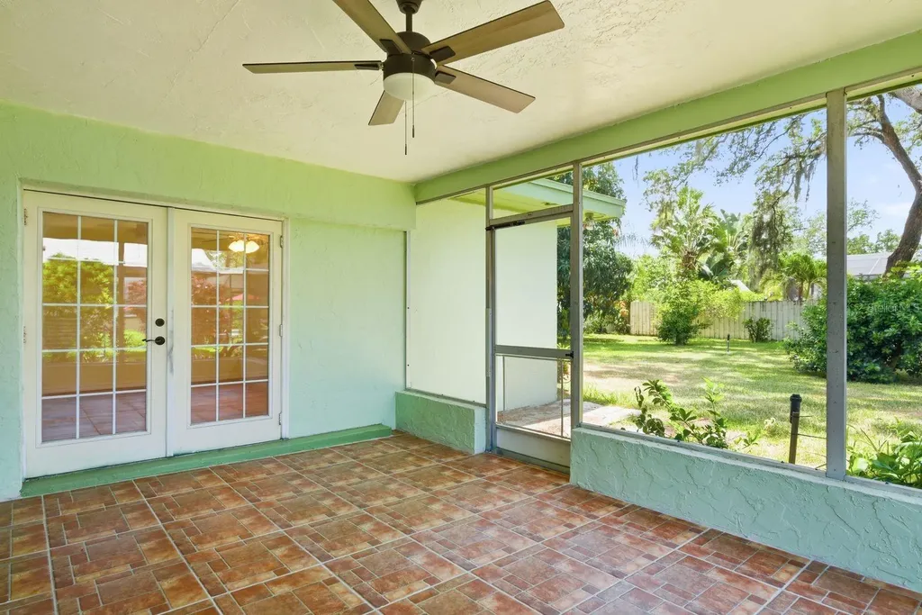 1603 Mexico Avenue Tarpon Springs FL 34689