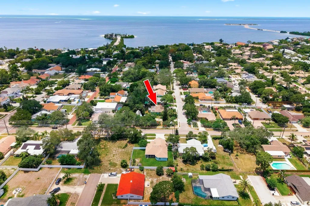 1603 Mexico Avenue Tarpon Springs FL 34689
