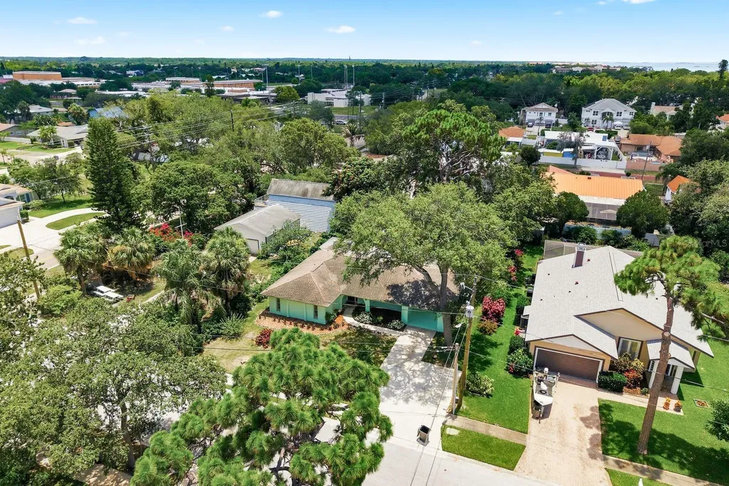 1603 Mexico Avenue Tarpon Springs FL 34689
