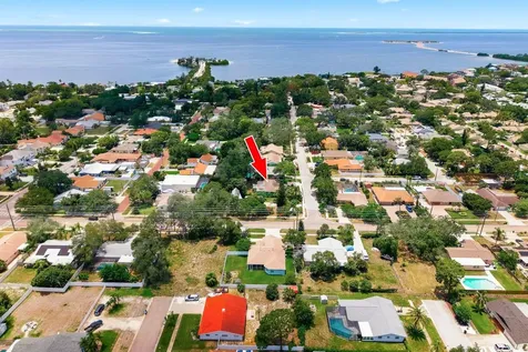1603 Mexico Avenue Tarpon Springs FL 34689