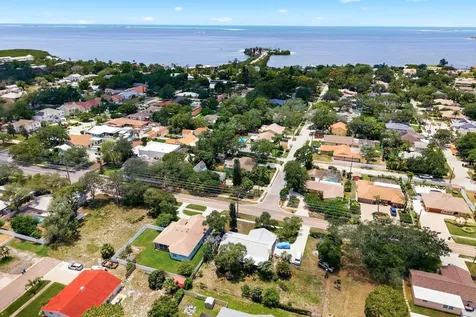 1603 Mexico Avenue Tarpon Springs FL 34689