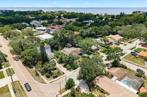 1603 Mexico Avenue Tarpon Springs FL 34689