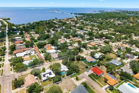 1603 Mexico Avenue Tarpon Springs FL 34689