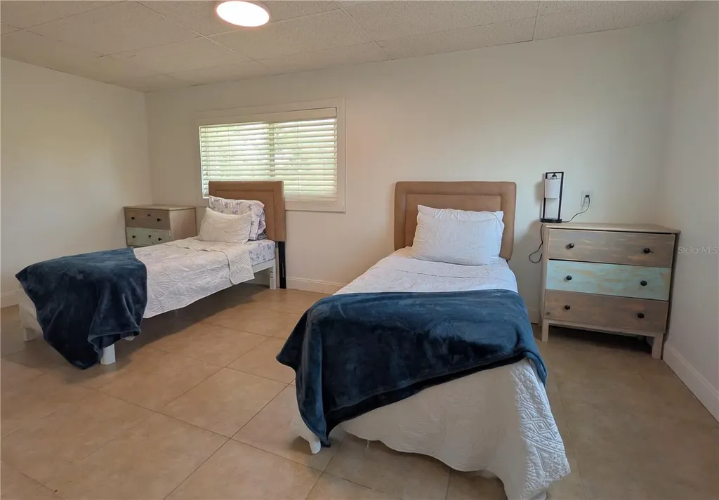 1011 N Palm Drive Plant City FL 33563