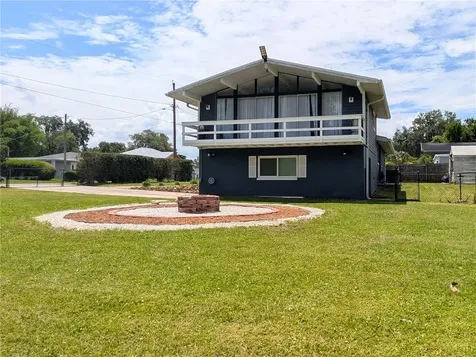 1011 N Palm Drive Plant City FL 33563