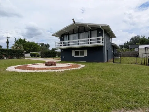 1011 N Palm Drive Plant City FL 33563